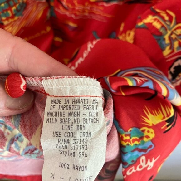 Hilo Hattie Vintage Red Hawaiian Print Women’s XL Shirt and Sarong Wrap Skirt - Picture 4 of 6
